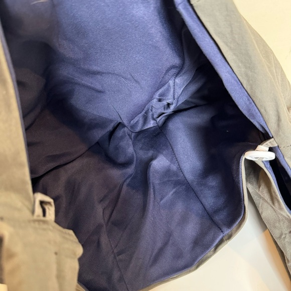 SlowTon Hands-Free Padded & Adjustable Sling Dog & Cat Carrier - Picture 9 of 11